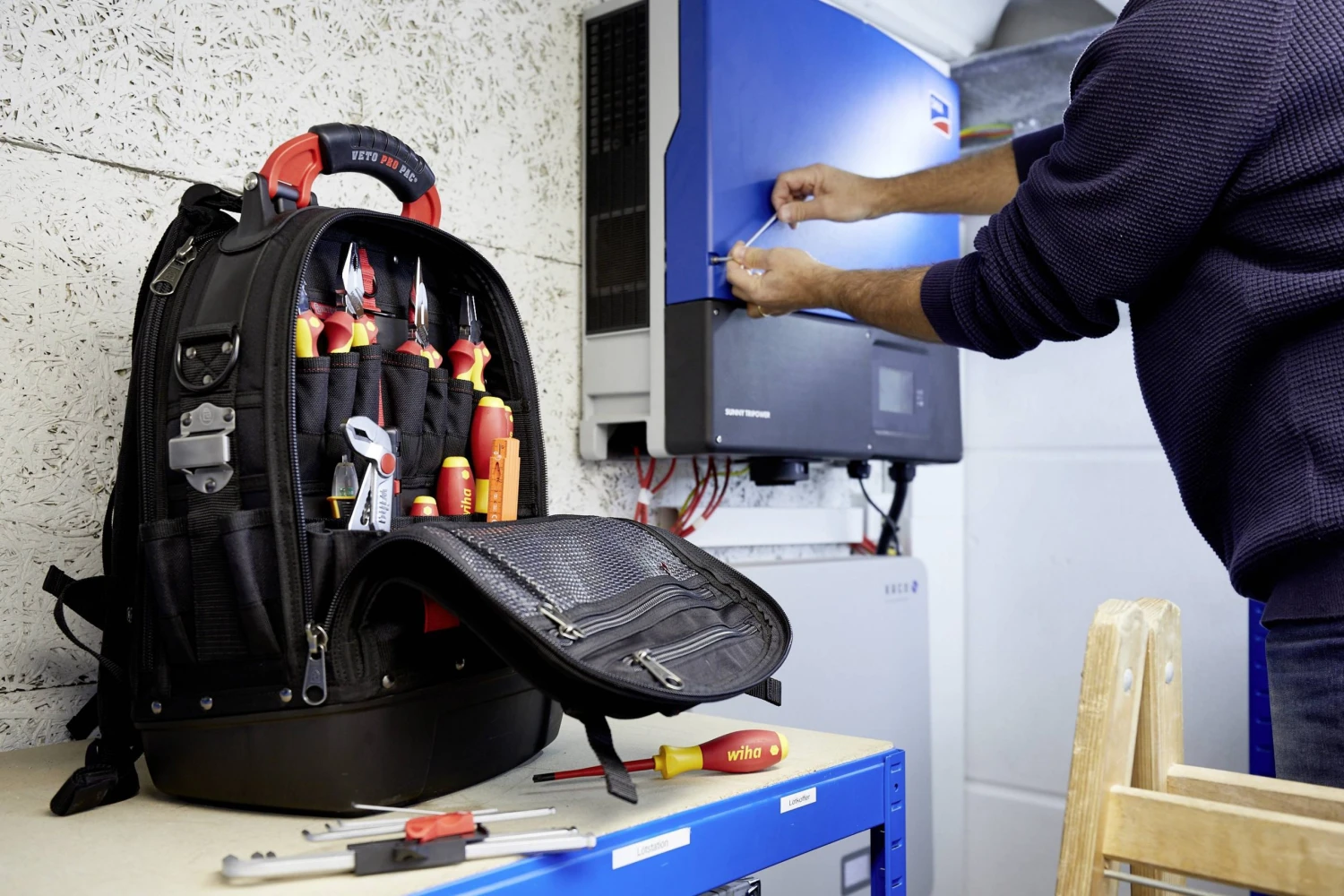 Wiha 45153 Veto Pro Pac Tool Backpack Set L Electric 26 Piece VDE Tool Kit 4 Wiha 45153 Veto Pro Pac Tool Backpack Set L Electric 26 Piece VDE Tool Kit - Image 2